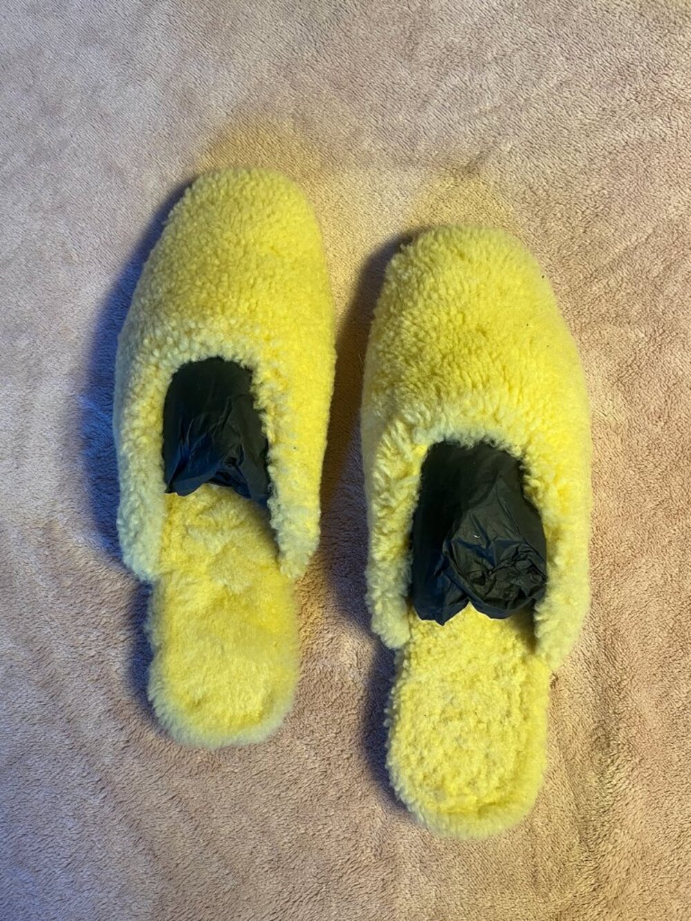 Sleeper Lemon Shearling Slippers – Size Women's EU 37